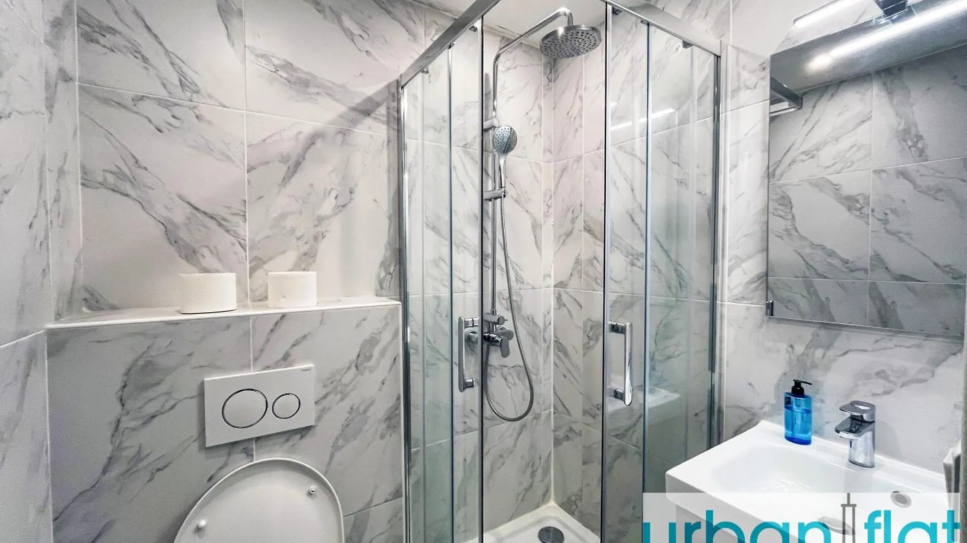 Urban Flat 31 - Lovely Triplex In Parigi 0*,  Francia